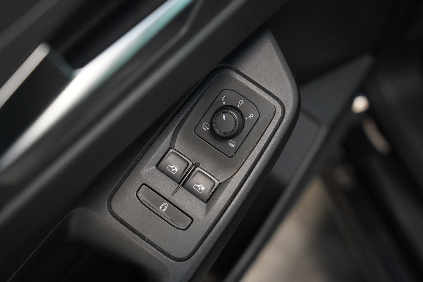 Volkswagen Caddy Maxi 1.5 TSI 7p 7 Persoons PDC Navigatie 24 Maanden garantie* (Vraag naar de voorwaarden)