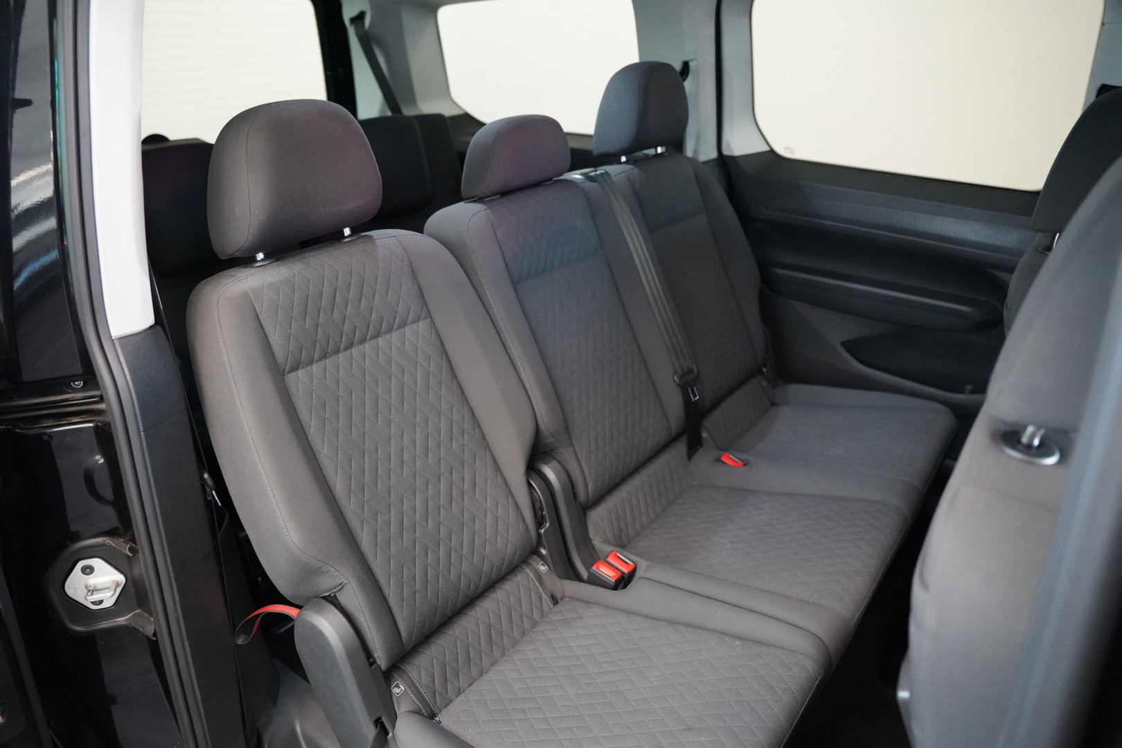 Volkswagen Caddy Maxi 1.5 TSI 7p 7 Persoons PDC Navigatie 24 Maanden garantie* (Vraag naar de voorwaarden)