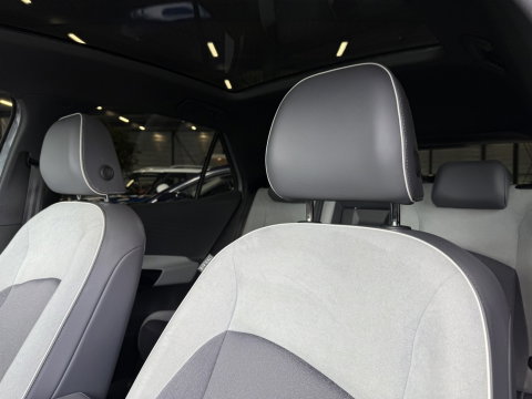 Volkswagen ID.3 First Plus 58 kWh / Massage / IQ-Light / *NAP*