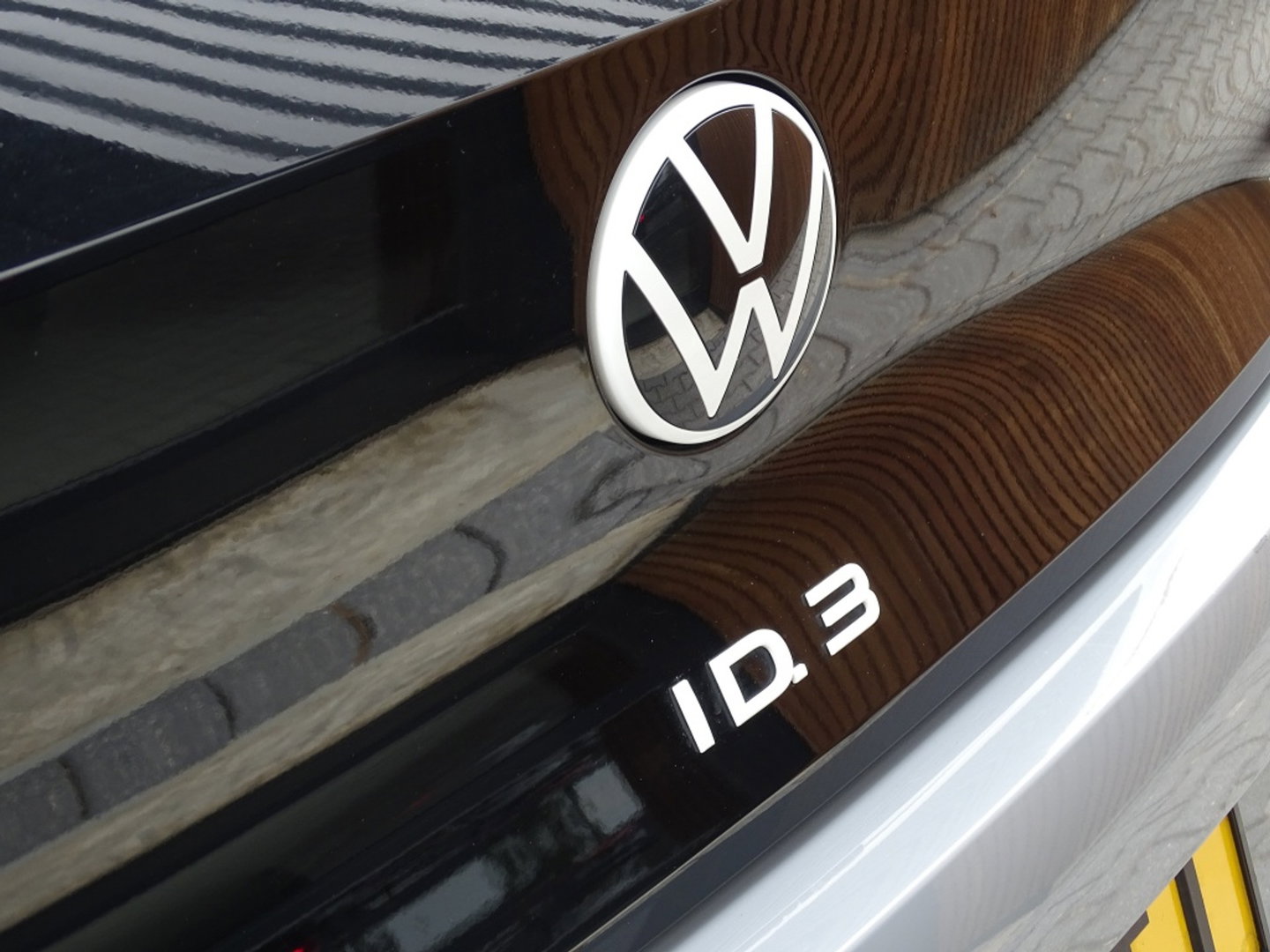 Volkswagen ID.3 First Plus 58 kWh / Massage / IQ-Light / *NAP*