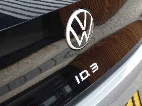 Volkswagen ID.3 First Plus 58 kWh / Massage / IQ-Light / *NAP*