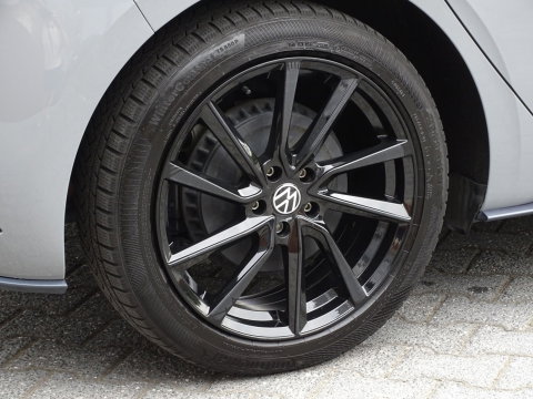 Volkswagen ID.3 First Plus 58 kWh / Massage / IQ-Light / *NAP*