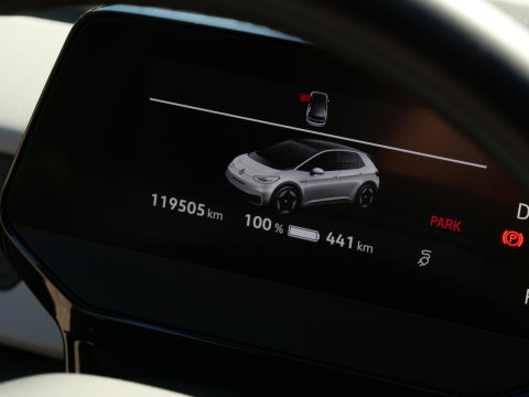 Volkswagen ID.3 77 kWh PRO S/ 360° CAMERA/ WARMTEPOMP/ ASSISTENTIE PACK /COMFORT PACK/ SOH 91%