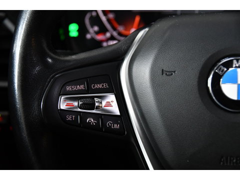 BMW 3-serie 330i M-Pakket, Pano, Bodykit, Applecarplay