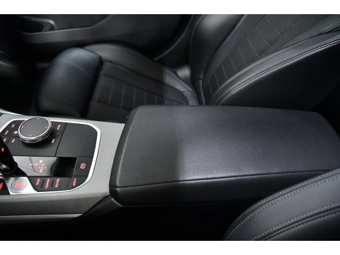BMW 3-serie 330i M-Pakket, Pano, Bodykit, Applecarplay