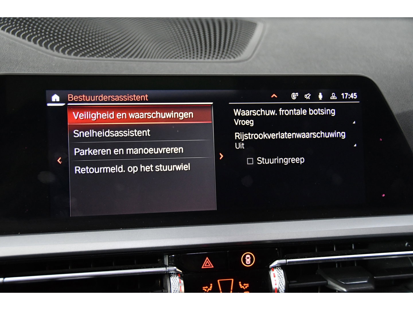BMW 3-serie 330i M-Pakket, Pano, Bodykit, Applecarplay