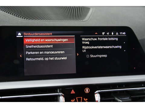 BMW 3-serie 330i M-Pakket, Pano, Bodykit, Applecarplay