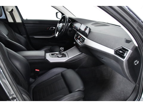 BMW 3-serie 330i M-Pakket, Pano, Bodykit, Applecarplay