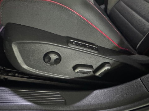 Volkswagen Golf 2.0 TSI GTI Clubsport Pano|Memory|Keyless|IQ