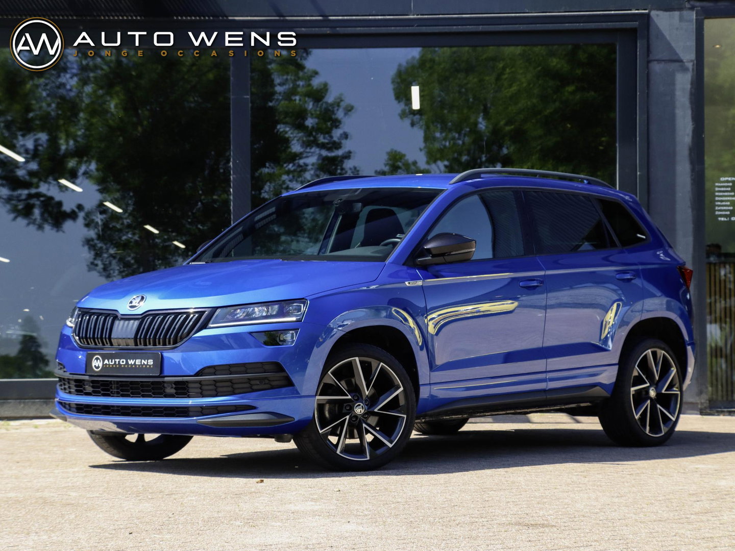 Škoda Karoq 1.5 TSI ACT Sportline 150PK DSG Camera Navi Stoel/Stuurverw. Race Blue 19 inch
