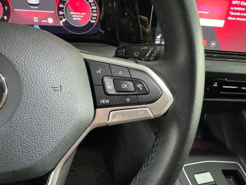 Volkswagen Golf 1.5 TSI Highline Keyless|IQ|Camera|Massage