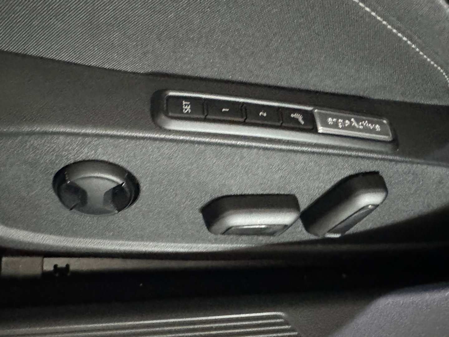 Volkswagen Golf 1.5 TSI Highline Keyless|IQ|Camera|Massage