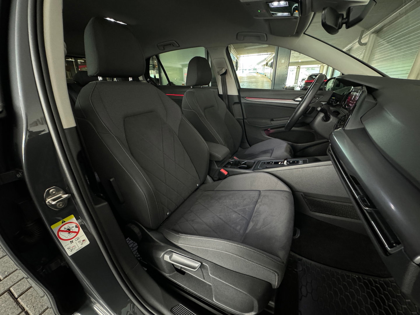 Volkswagen Golf 1.5 TSI Highline Keyless|IQ|Camera|Massage
