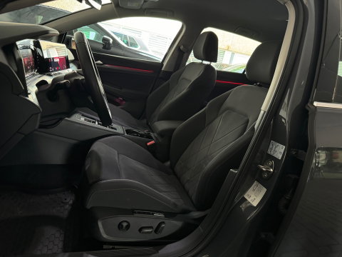 Volkswagen Golf 1.5 TSI Highline Keyless|IQ|Camera|Massage