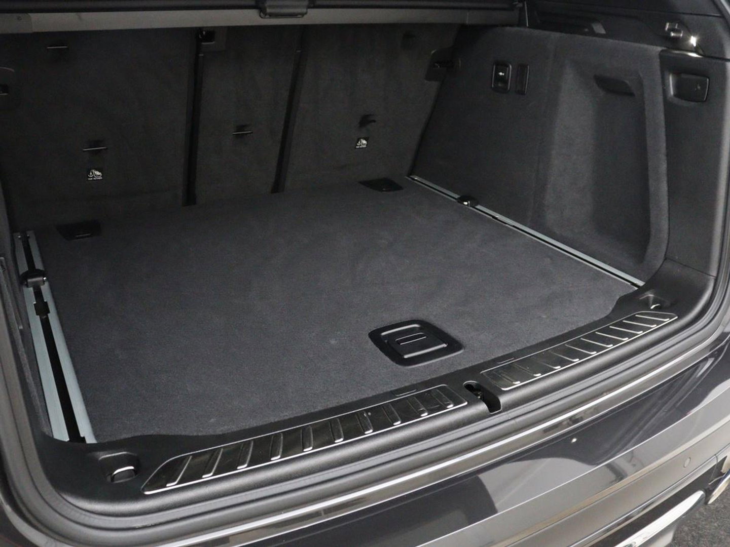 BMW X3 xDrive20i High Executive Edition Panorama dak | Carplay | Climate control | Stoelverwarming | Cruise control | Sfeerverlichting | Navigatie | Bluetooth | Leder bekleding | Achteruitrij camera | DAB Radio