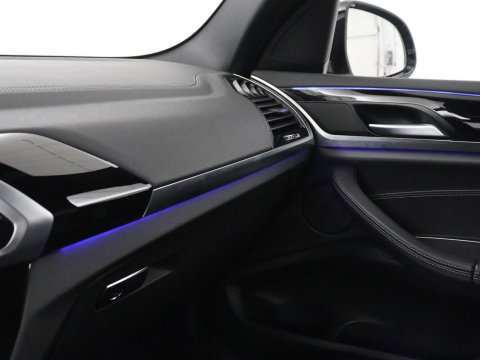 BMW X3 xDrive20i High Executive Edition Panorama dak | Carplay | Climate control | Stoelverwarming | Cruise control | Sfeerverlichting | Navigatie | Bluetooth | Leder bekleding | Achteruitrij camera | DAB Radio