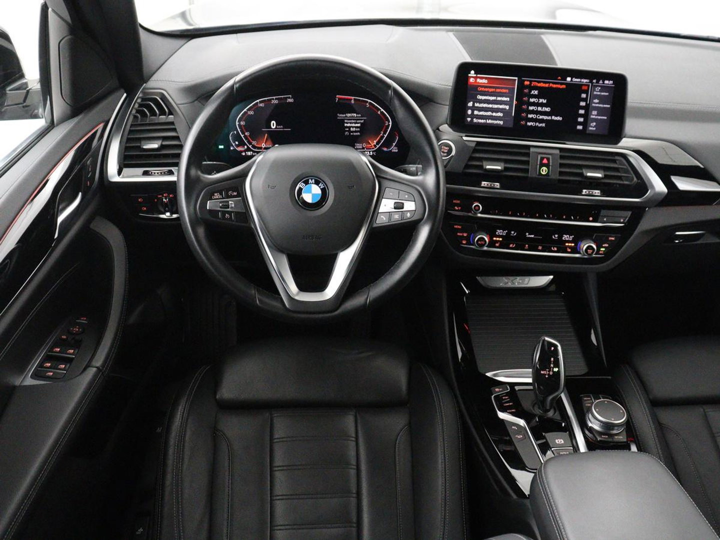 BMW X3 xDrive20i High Executive Edition Panorama dak | Carplay | Climate control | Stoelverwarming | Cruise control | Sfeerverlichting | Navigatie | Bluetooth | Leder bekleding | Achteruitrij camera | DAB Radio
