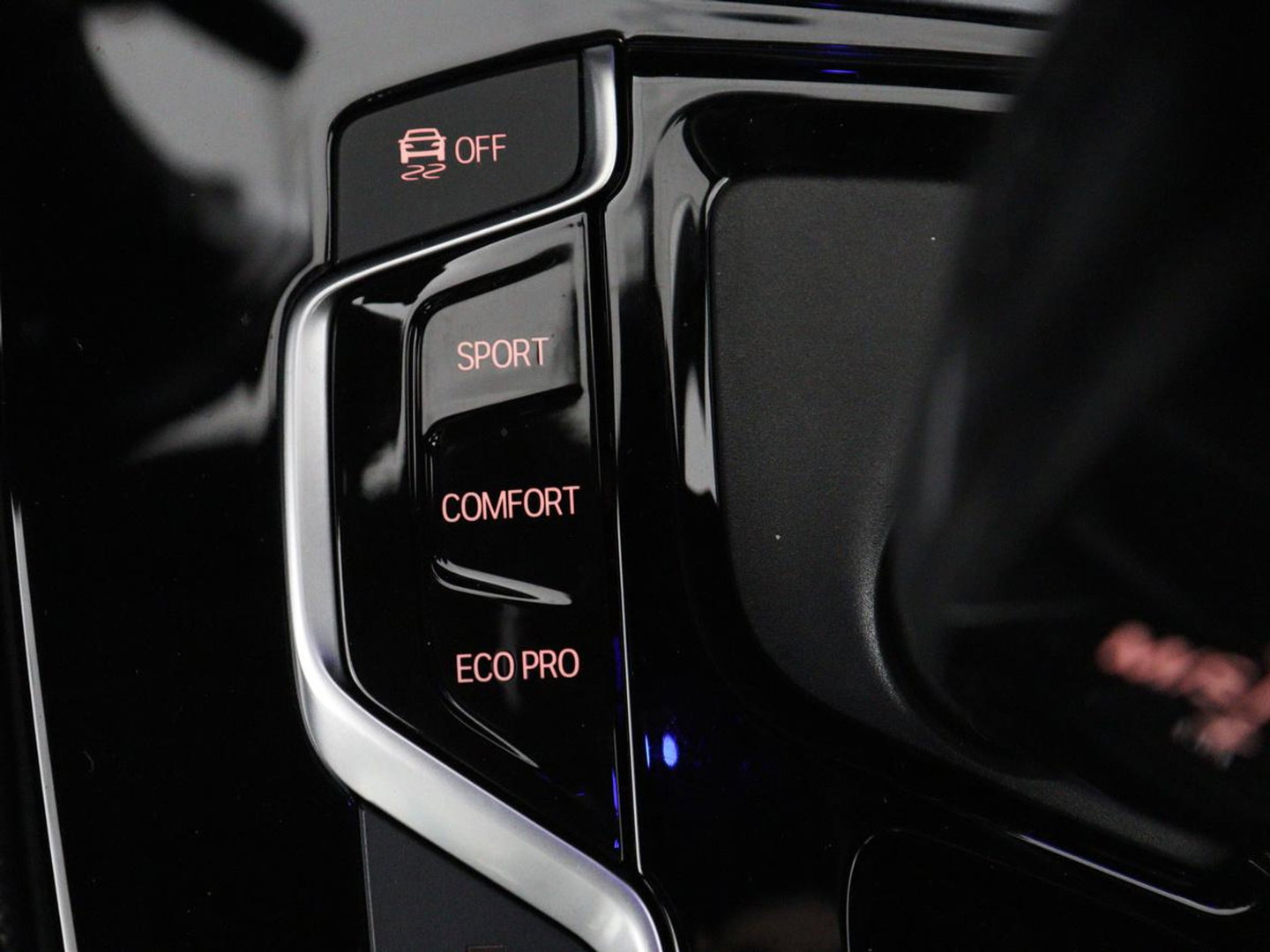 BMW X3 xDrive20i High Executive Edition Panorama dak | Carplay | Climate control | Stoelverwarming | Cruise control | Sfeerverlichting | Navigatie | Bluetooth | Leder bekleding | Achteruitrij camera | DAB Radio