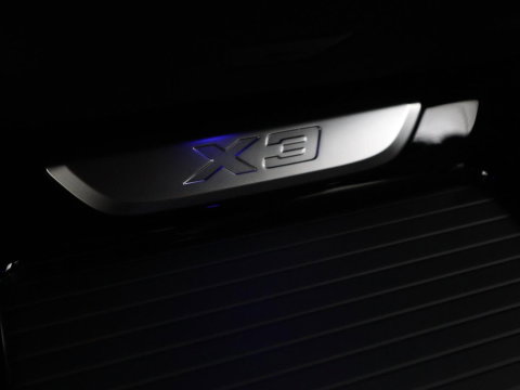 BMW X3 xDrive20i High Executive Edition Panorama dak | Carplay | Climate control | Stoelverwarming | Cruise control | Sfeerverlichting | Navigatie | Bluetooth | Leder bekleding | Achteruitrij camera | DAB Radio