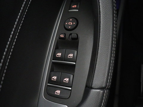 BMW X3 xDrive20i High Executive Edition Panorama dak | Carplay | Climate control | Stoelverwarming | Cruise control | Sfeerverlichting | Navigatie | Bluetooth | Leder bekleding | Achteruitrij camera | DAB Radio