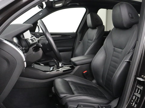 BMW X3 xDrive20i High Executive Edition Panorama dak | Carplay | Climate control | Stoelverwarming | Cruise control | Sfeerverlichting | Navigatie | Bluetooth | Leder bekleding | Achteruitrij camera | DAB Radio