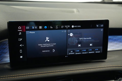Alfa Romeo Tonale 1.5T Hybrid Veloce Schakelpaddles Draadloze Lader Stoelventilatie 24 Maanden garantie* (Vraag naar de voorwaarden)