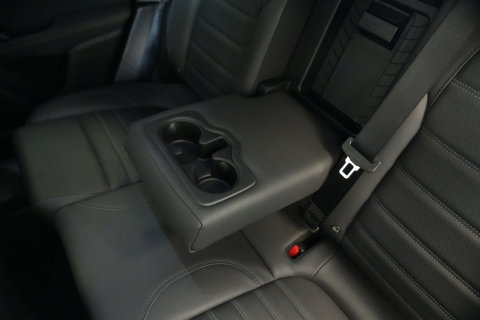 Alfa Romeo Tonale 1.5T Hybrid Veloce Schakelpaddles Draadloze Lader Stoelventilatie 24 Maanden garantie* (Vraag naar de voorwaarden)