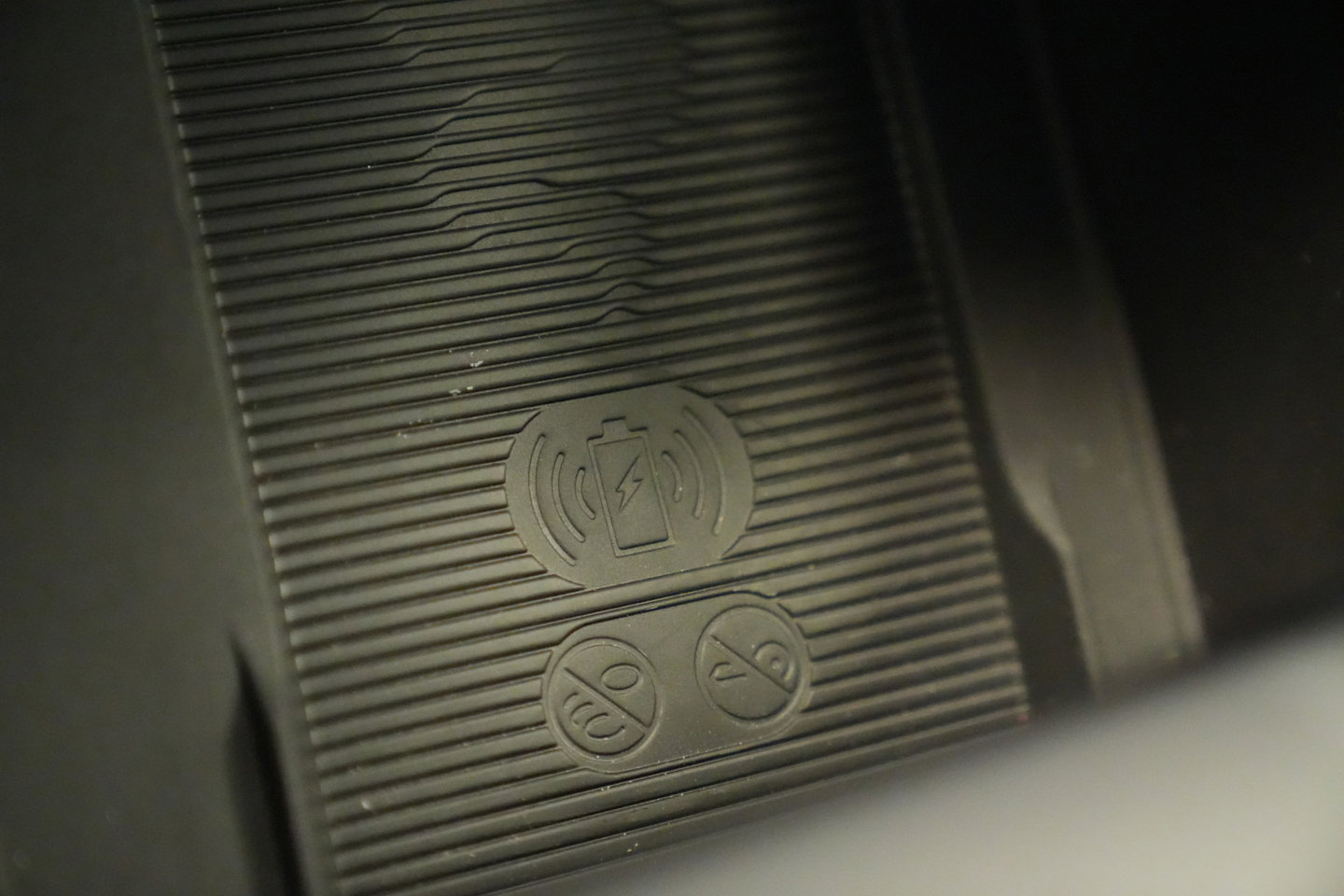Alfa Romeo Tonale 1.5T Hybrid Veloce Schakelpaddles Draadloze Lader Stoelventilatie 24 Maanden garantie* (Vraag naar de voorwaarden)