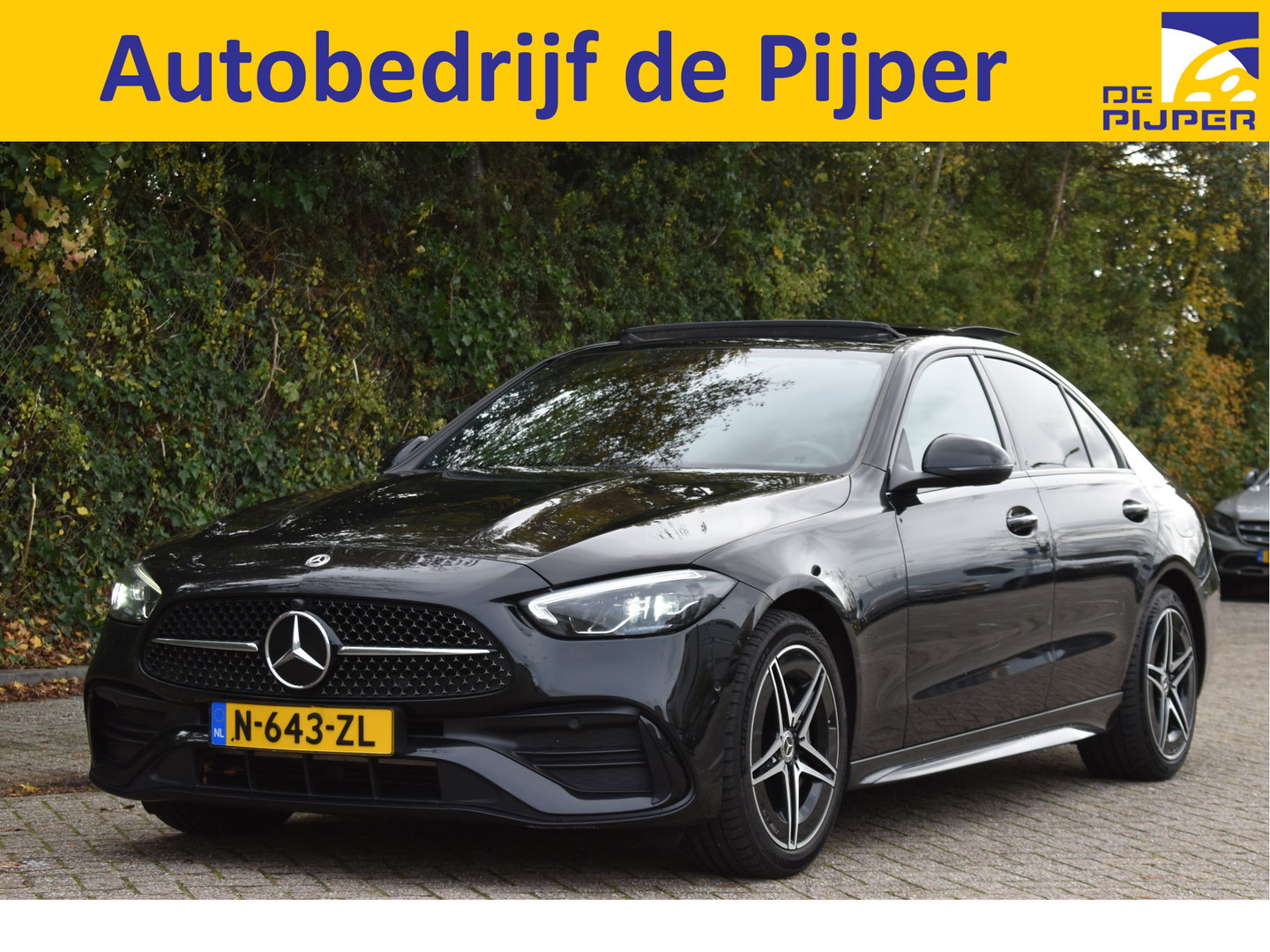 Mercedes-Benz C-Klasse 300 e AMG Line 313 pk | NL-Auto | 8x velgen + banden | Trekhaak | Open dak | Virtual cockpit | Camera | Carplay | Sfeerverlichting | Full LED | LM-Velgen | NAP