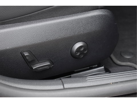 Mercedes-Benz C-Klasse 300 e AMG Line 313 pk | NL-Auto | 8x velgen + banden | Trekhaak | Open dak | Virtual cockpit | Camera | Carplay | Sfeerverlichting | Full LED | LM-Velgen | NAP