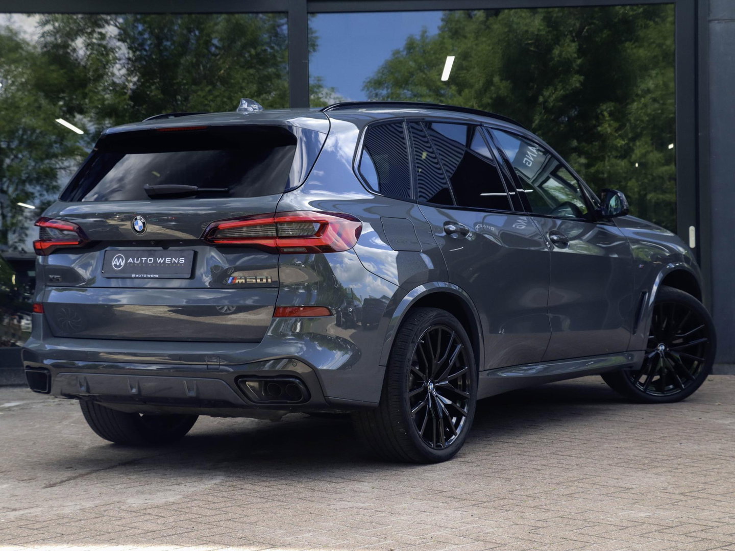 BMW X5 M50i 4.4 530pk | Achterasbesturing | Laser | ACC | Sky Lounge | Grigrio Telesto