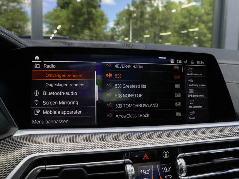 BMW X5 M50i 4.4 530pk | Achterasbesturing | Laser | ACC | Sky Lounge | Grigrio Telesto