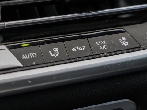 BMW X5 M50i 4.4 530pk | Achterasbesturing | Laser | ACC | Sky Lounge | Grigrio Telesto