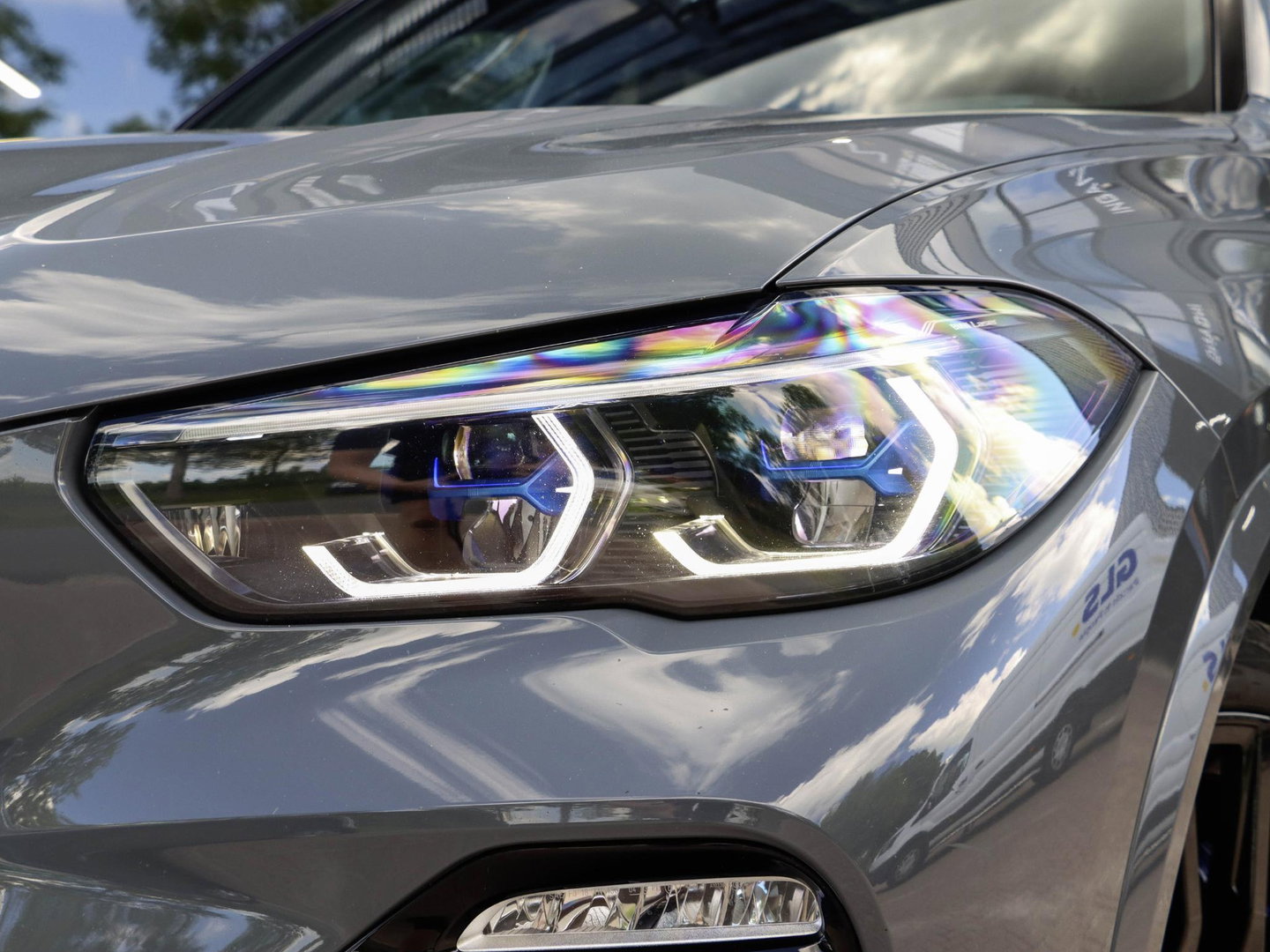 BMW X5 M50i 4.4 530pk | Achterasbesturing | Laser | ACC | Sky Lounge | Grigrio Telesto