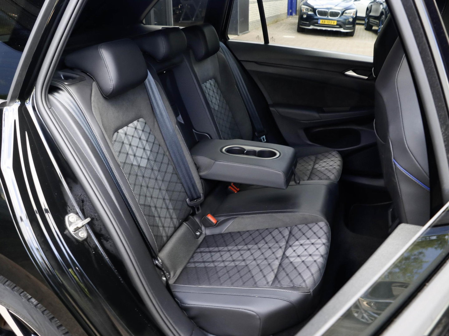 Volkswagen Golf Variant 1.5 eTSI R-Line 150PK DSG 150PK