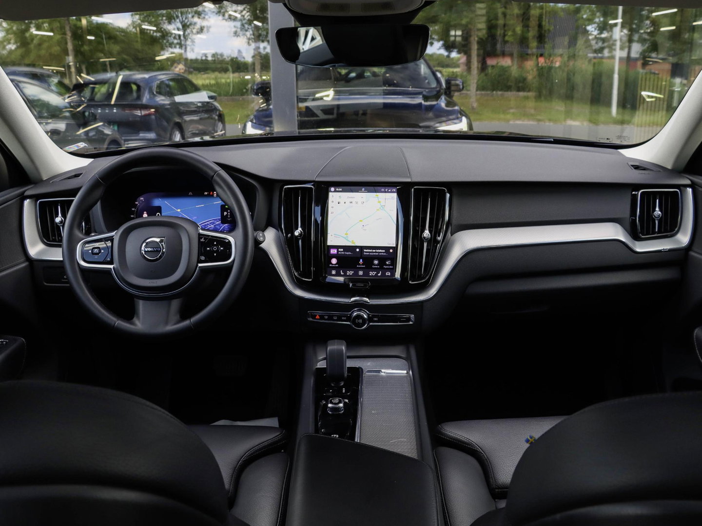 Volvo XC60 T6 AWD Plus Dark Panoramadak Leder Memory Keyless Google Navigatie