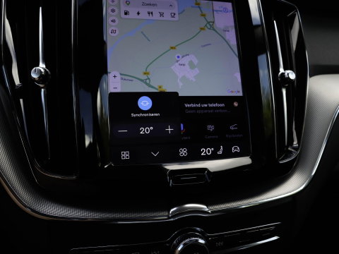 Volvo XC60 T6 AWD Plus Dark Panoramadak Leder Memory Keyless Google Navigatie