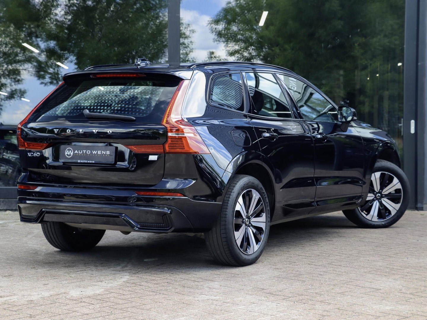 Volvo XC60 T6 AWD Plus Dark Panoramadak Leder Memory Keyless Google Navigatie