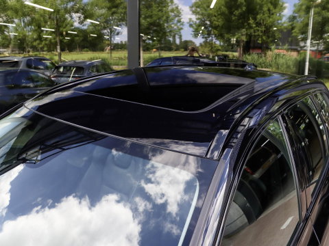 Volvo XC60 T6 AWD Plus Dark Panoramadak Leder Memory Keyless Google Navigatie