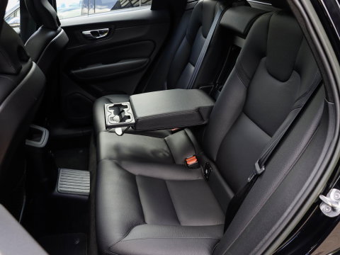 Volvo XC60 T6 AWD Plus Dark Panoramadak Leder Memory Keyless Google Navigatie