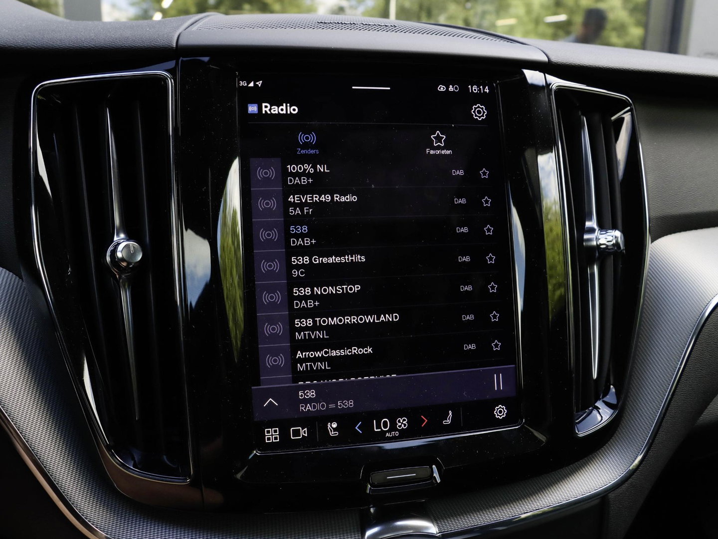 Volvo XC60 T6 AWD Plus Dark Panodak 360 Camera Head Up Harman Kardon Winterpakket