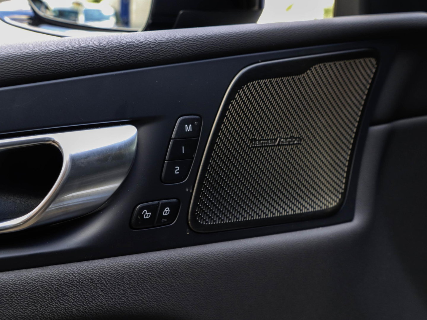 Volvo XC60 T6 AWD Plus Dark Panodak 360 Camera Head Up Harman Kardon Winterpakket