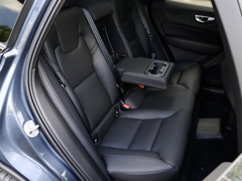 Volvo XC60 T6 AWD Plus Dark Panodak 360 Camera Head Up Harman Kardon Winterpakket