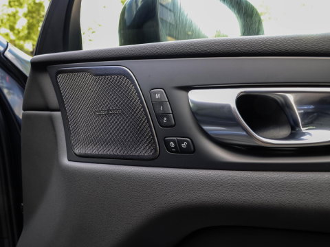 Volvo XC60 T6 AWD Plus Dark Panodak 360 Camera Head Up Harman Kardon Winterpakket
