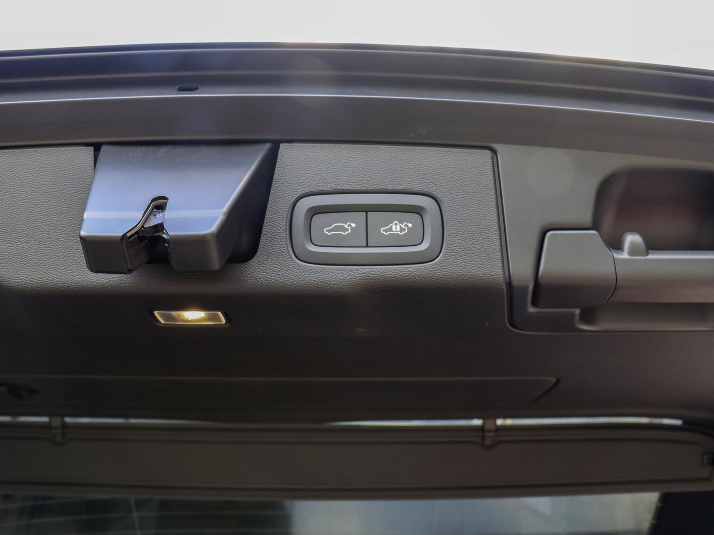 Volvo XC60 T6 AWD Plus Dark Panodak 360 Camera Head Up Harman Kardon Winterpakket