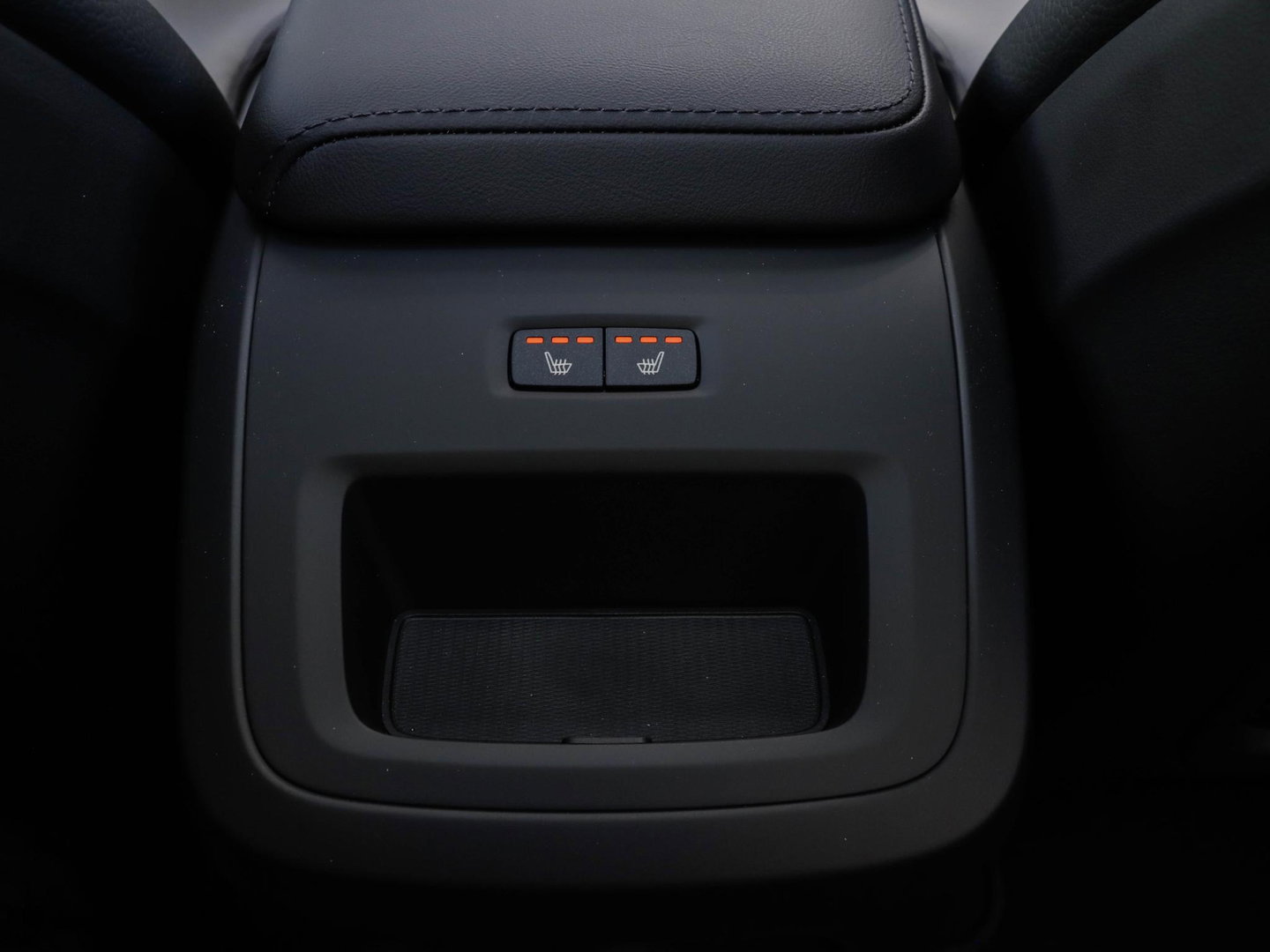 Volvo XC60 T6 AWD Plus Dark Panodak 360 Camera Head Up Harman Kardon Winterpakket