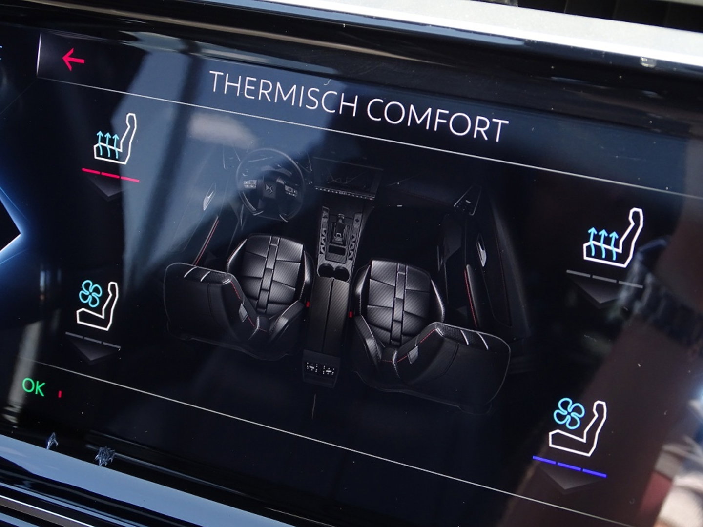 DS 7 Crossback E-Tense 224PK Hybrid / So Chic / massage / LED