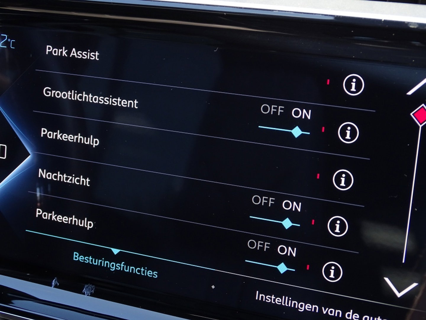 DS 7 Crossback E-Tense 224PK Hybrid / So Chic / massage / LED