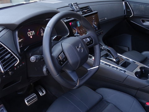 DS 7 Crossback E-Tense 224PK Hybrid / So Chic / massage / LED