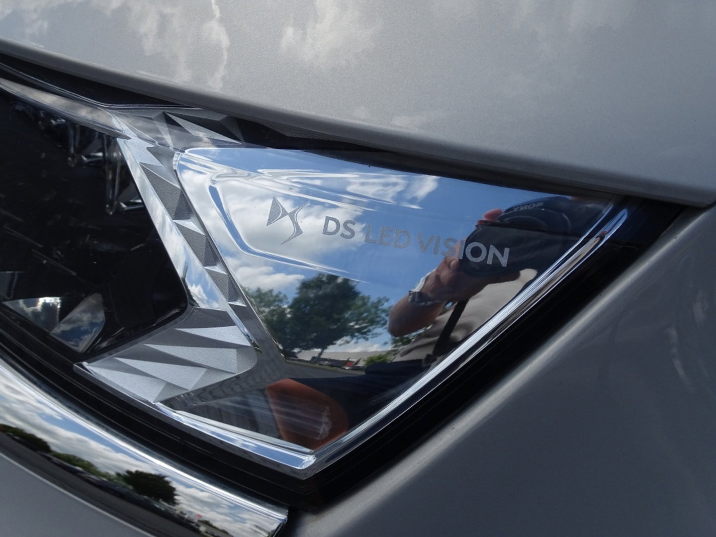DS 7 Crossback E-Tense 224PK Hybrid / So Chic / massage / LED